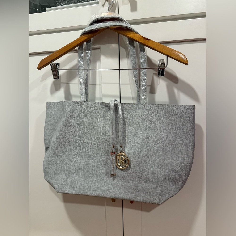 NWT Badgley Mishka gray & gold charm tote